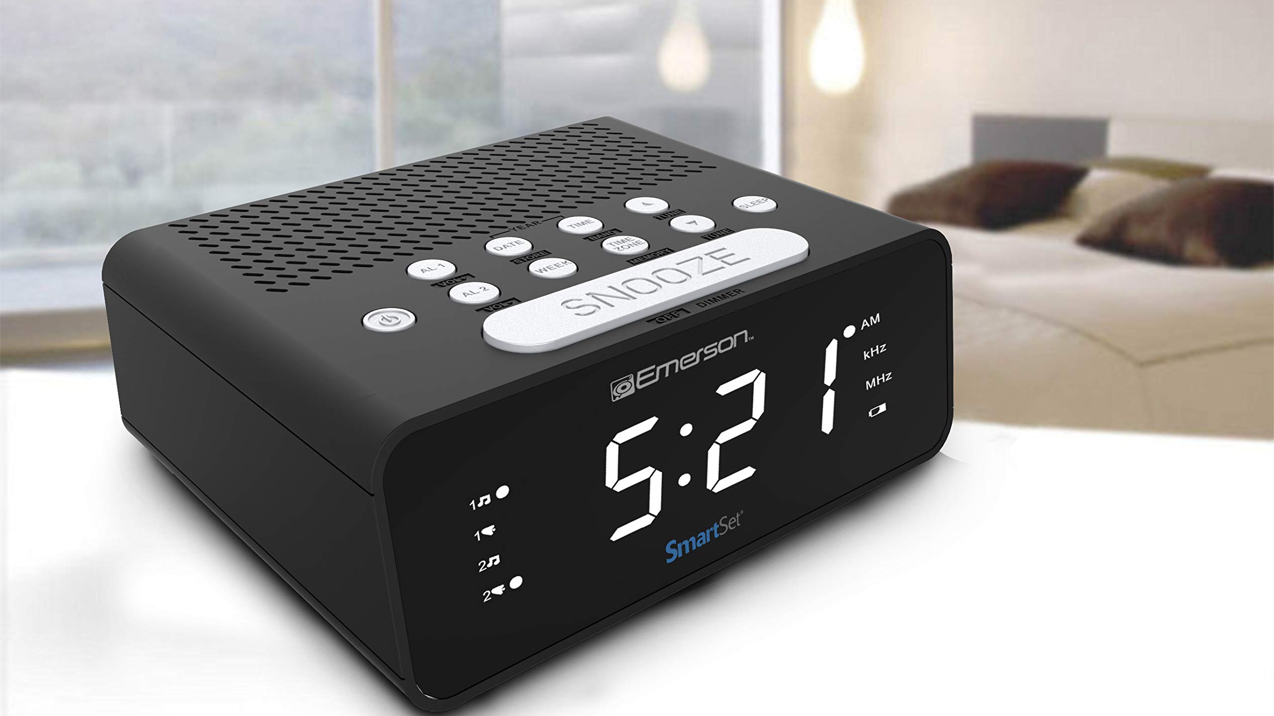 Mua Emerson SmartSet Alarm Clock Radio with AM/FM Radio, Dimmer, Sleep
