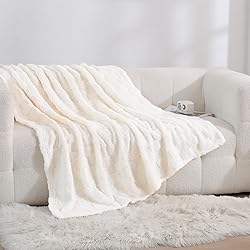 Linecooo Cream White Fleece Throw Blanket