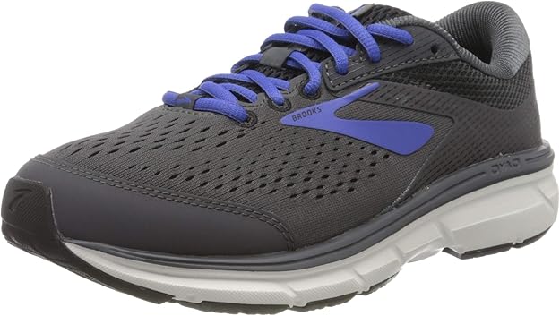 brooks female shoes