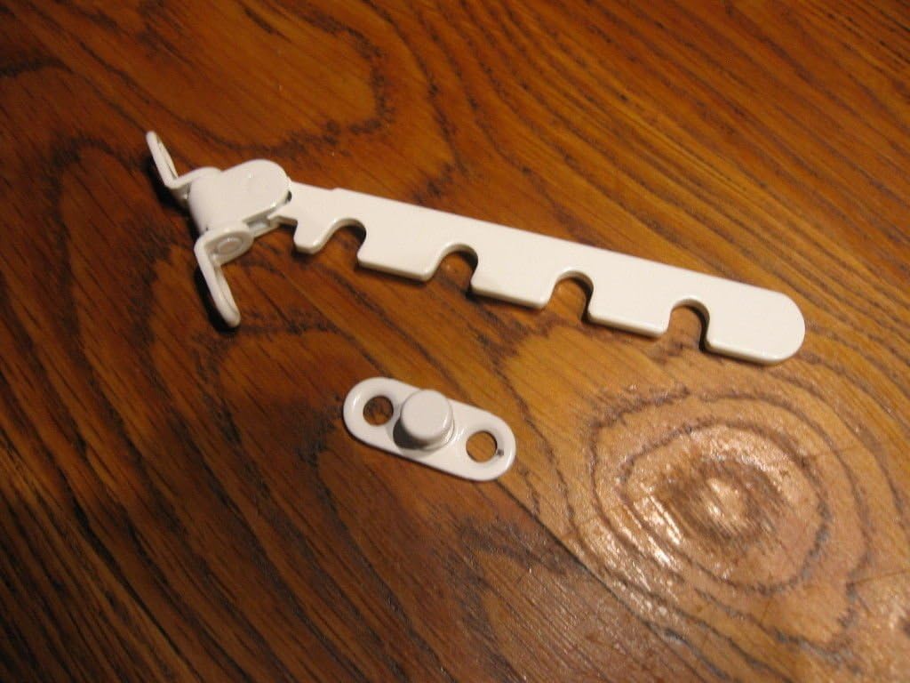 Siegenia window fastener metal white Art.Nr.214411
