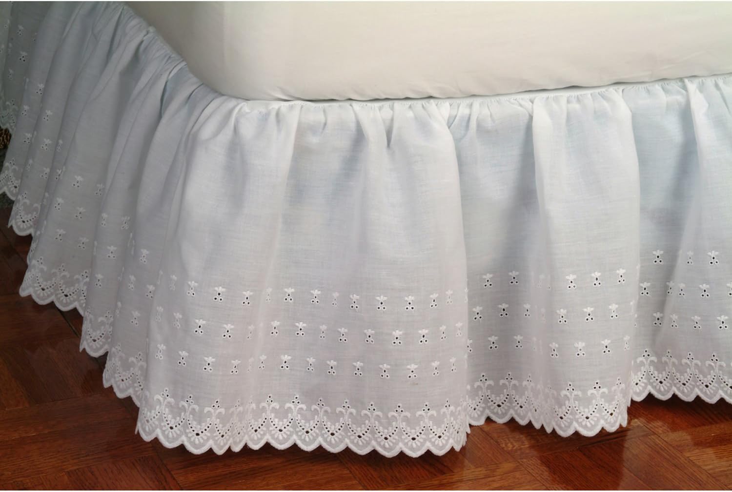 Crochet Edge Scalloped Cotton Bed Skirt, King, White, 18