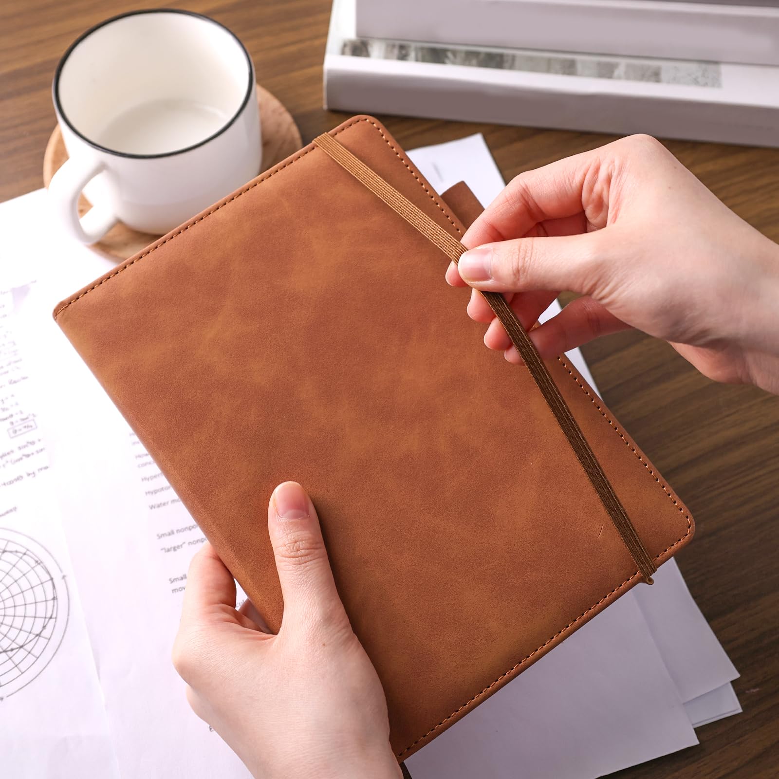 SALLYFASHION Notizbuch A5 Liniert, 200 Seiten Hardcover Tagebuch Notizblock Premium 80g/m² Papier Quadratisch mit Gummibandm für Notizen Planung Studium Reisen Skizzen Projekte (Braun)