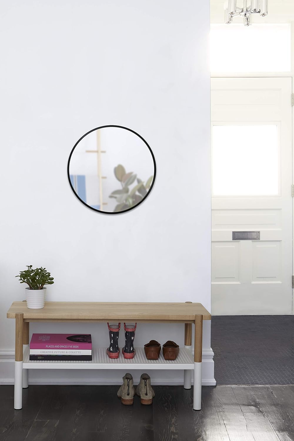 Umbra 1008243-040 Hub Wall Mirror With Rubber Frame - 24-Inch Round Wall Mirror for Entryways, Washrooms, Living Rooms and More, Doubles as Modern Wall Art, Black: Home & Kitchen