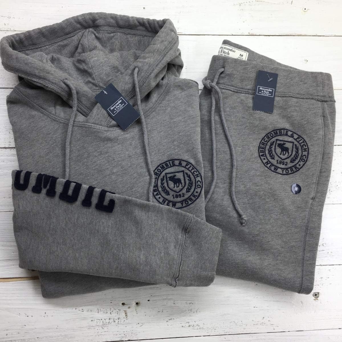 Amazon Co Jp メンズxs アバクロ 刺しゅう ワッペン セットアップ グレー パーカー アバクロンビー ホビー