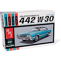 AMT 1966 Olds 442 Hardtop 1:25 Scale Model Kit : Amazon.ca: Toys