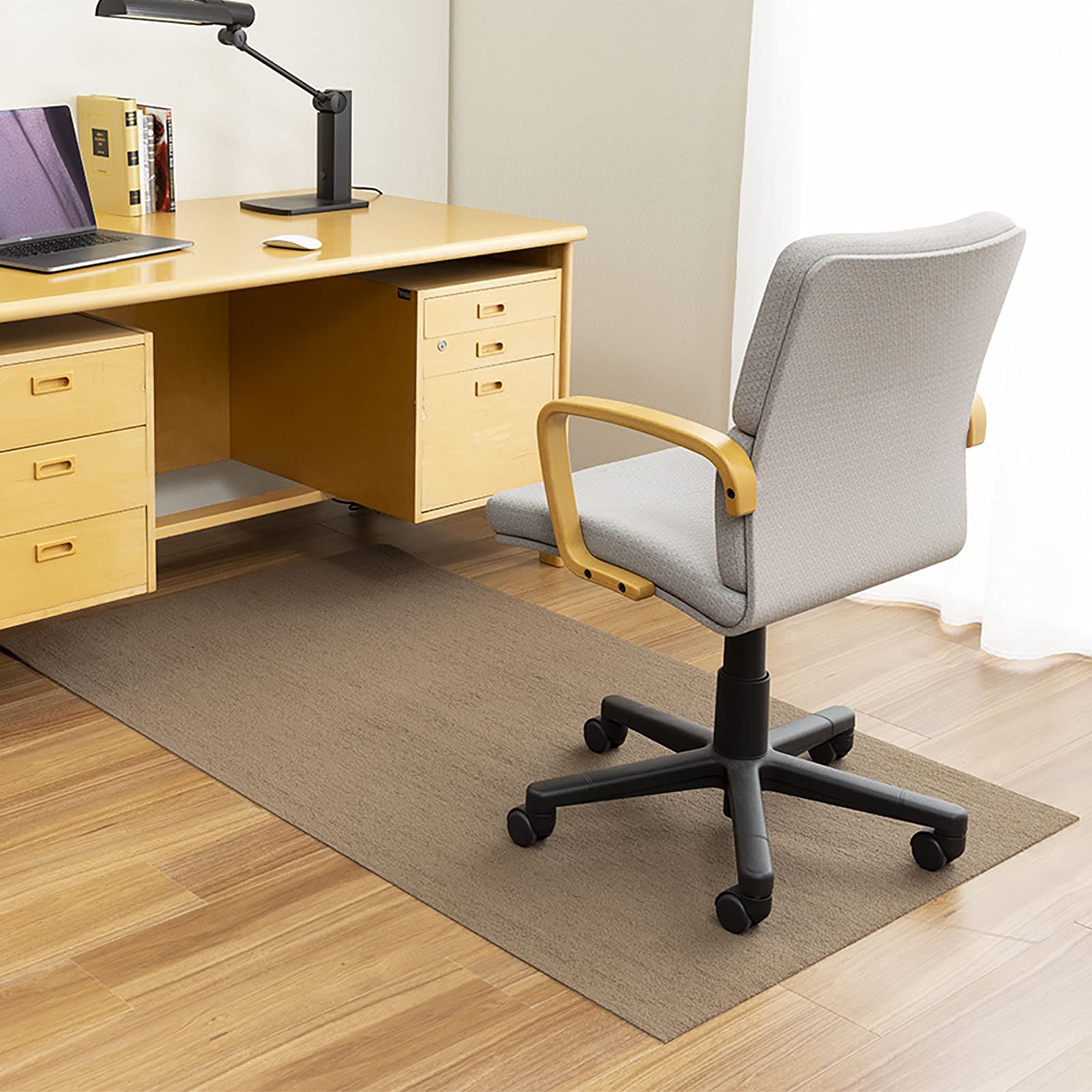 サンコー ゲーミングチェアマット 床保護 160×90cm ロング 長い 大 ずれない デスク 椅子 フローリング 滑り止め 洗える おくだけ吸着 ブラウン KX-57 日本製商品画像