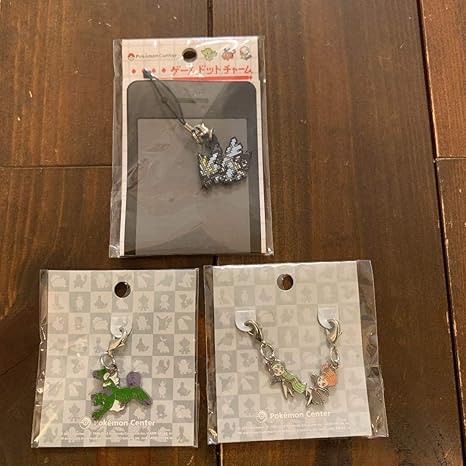 Amazon Co Jp ポケモン ブラックキュレム トルネロス メロエッタチャームセット オマケ付き ホビー 通販