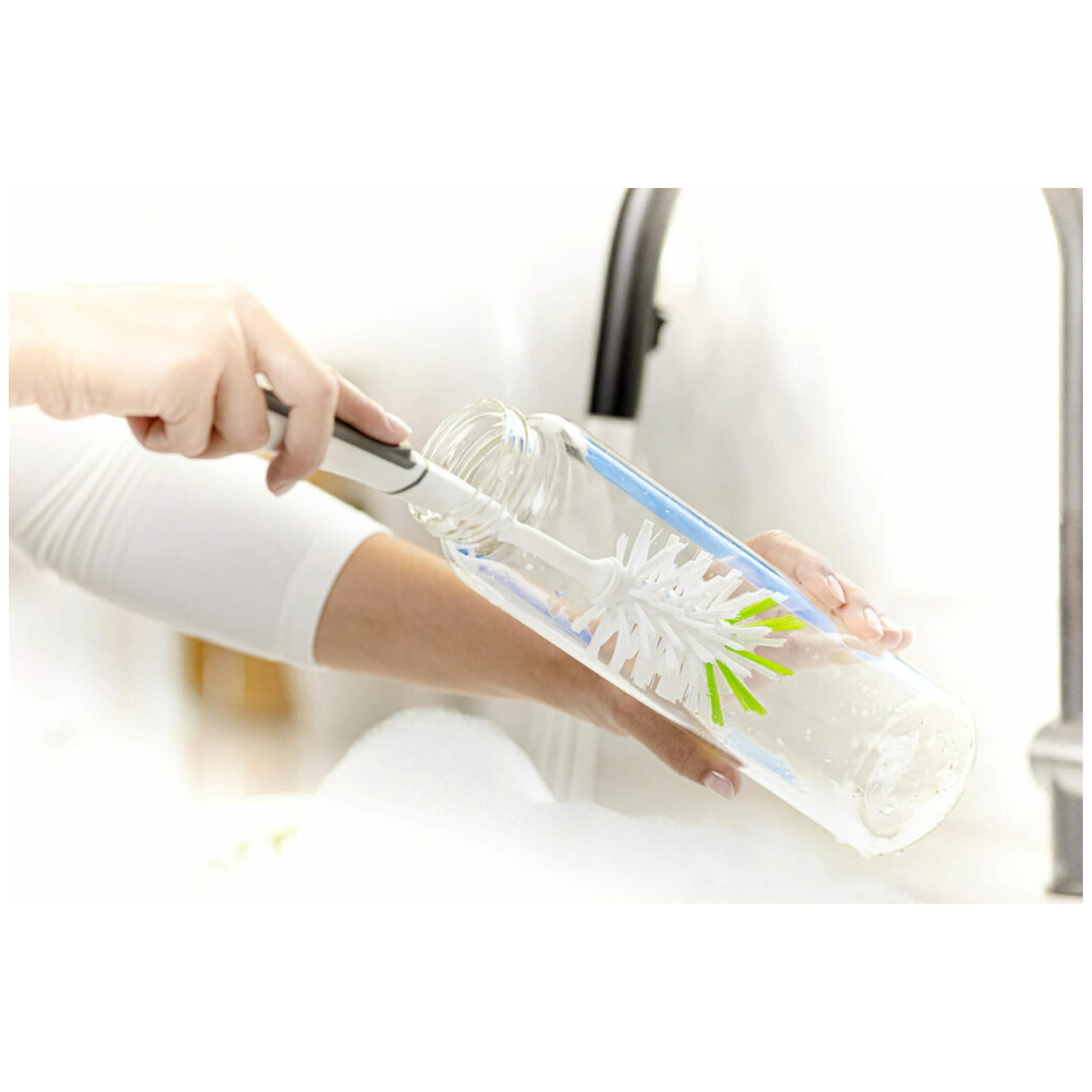 Scotch-Brite Glass and Water Bottle Brush, Long-Lasting, Safe on Glassware, Shaker Bottles, Food Processors, & More, Non-slip handle, Durable, Reusable, Clean in Top Rack of Your Dishwasher