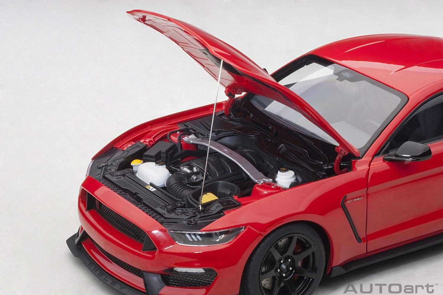 autoart shelby gt350