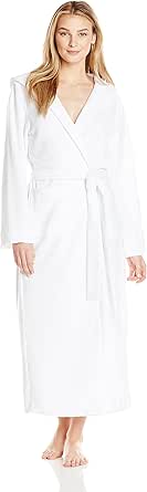 HANRO Women's Long Plush Robe with Hood at Amazon Women’s Clothing store