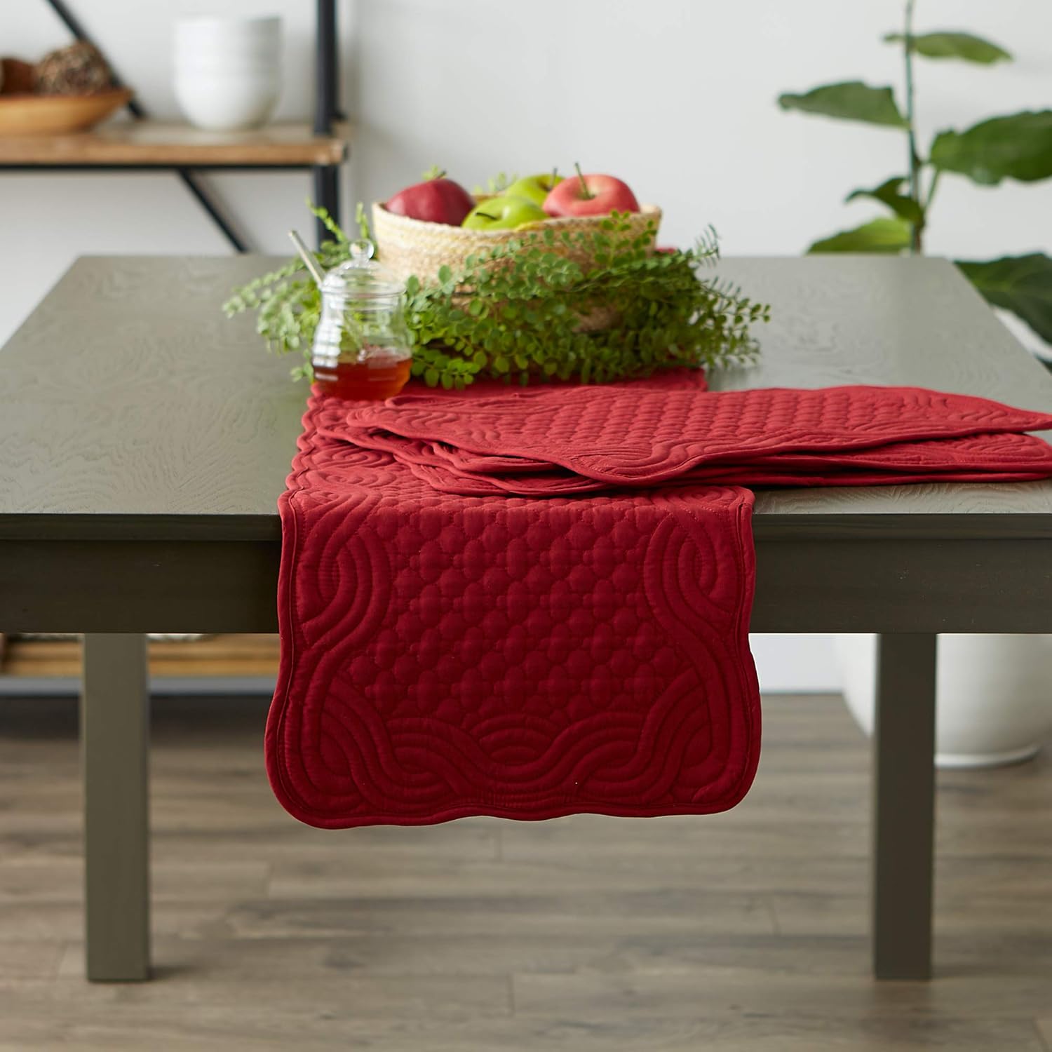 DII Quilted Farmhouse Collection Tabletop, Placemat Set, Cranberry 6 Piece: Home & Kitchen