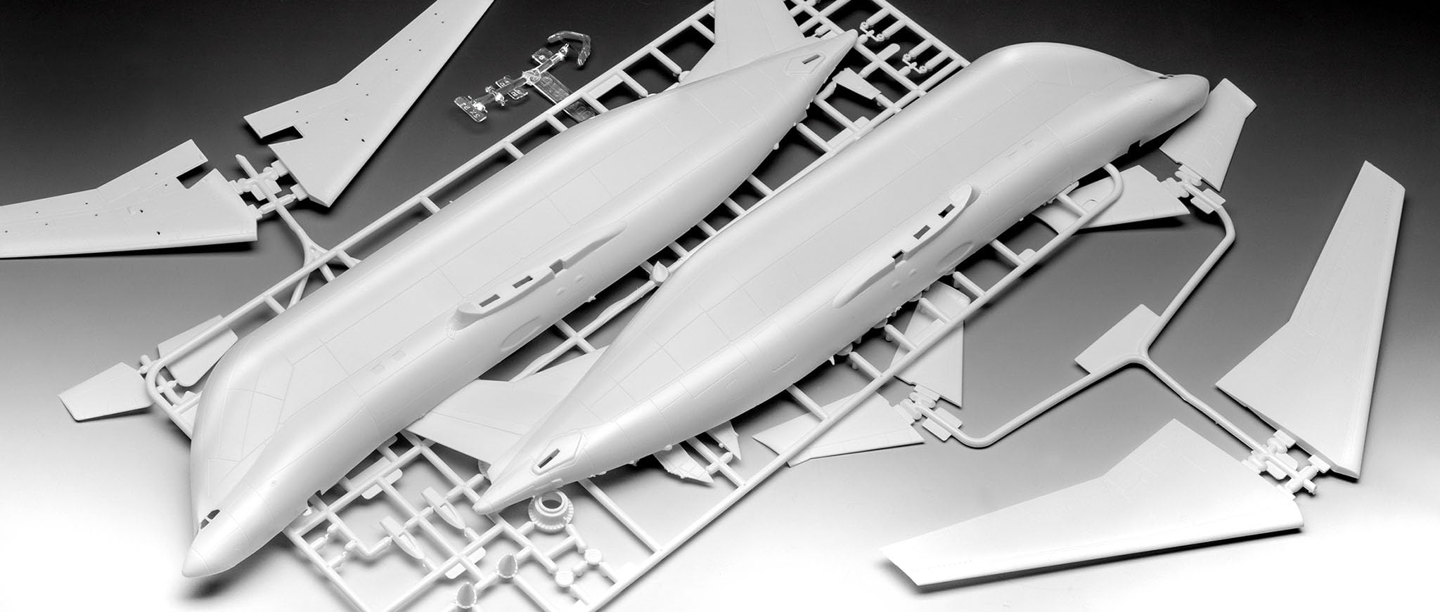 Revell Modellbausatz I Airbus A300-600ST Beluga I Detailreicher Level 4 Flugzeug Bausatz I 78 Teile I Maßstab 1:144 I für Kinder und Erwachsene ab 12 Jahren 7