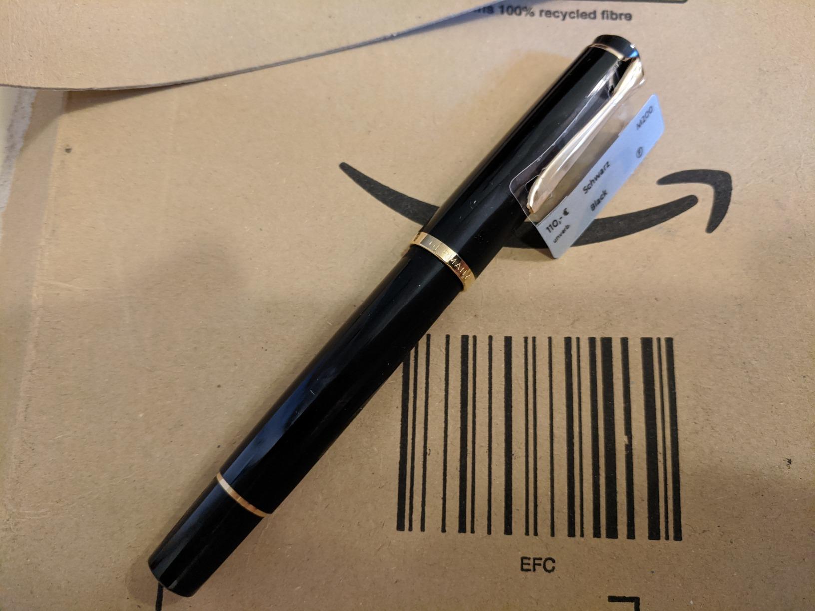Pelikan Classic M200 Kolbenfüllhalter – Mit Vergoldeter F-Feder – Schwarz-Gold, Made In Germany