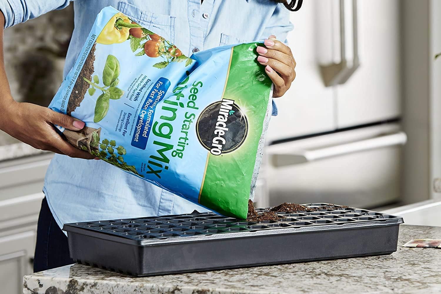 Miracle-Gro Seed Starting Potting Mix, 8-Quart : Soil : Garden & Outdoor