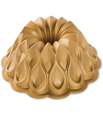 Amazon.com: Nordic Ware 10 Cup Castle Bundt Cake Pan: Home & Kitchen