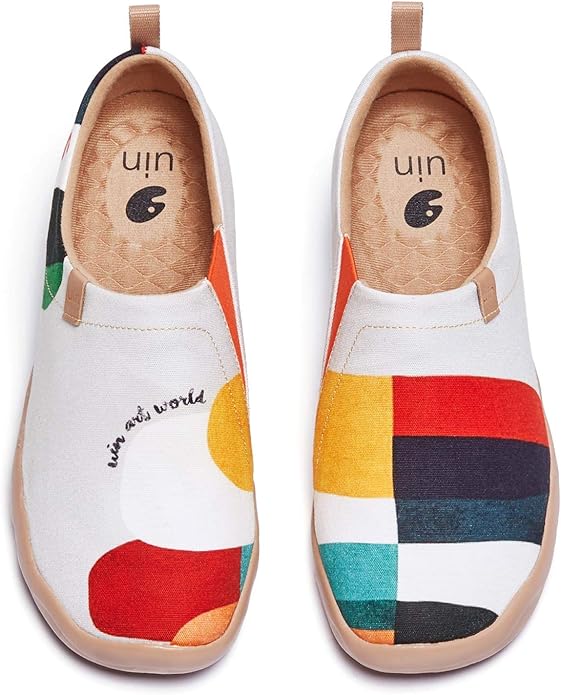 uin sneakers