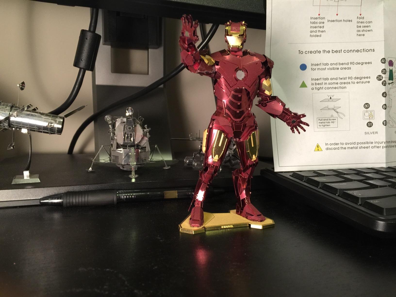 Metal Earth Fascinations, Marvel Iron Man Helmet 3D Puzzle En Métal - Foto 9