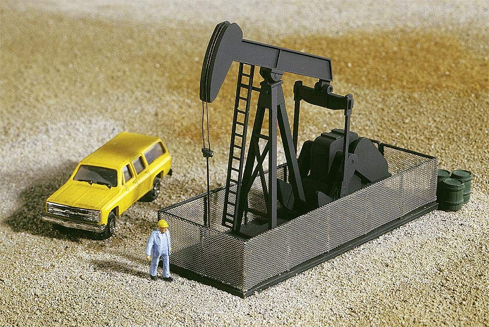 Walthers, Inc. 933-3248 Cornerstone HO Scale Model Walking Beam/Horse Head Oil Pump 1:160 N, 2-3/4 x 1 x 1-13/16" 6.8 x 2.5 x 4.5cm