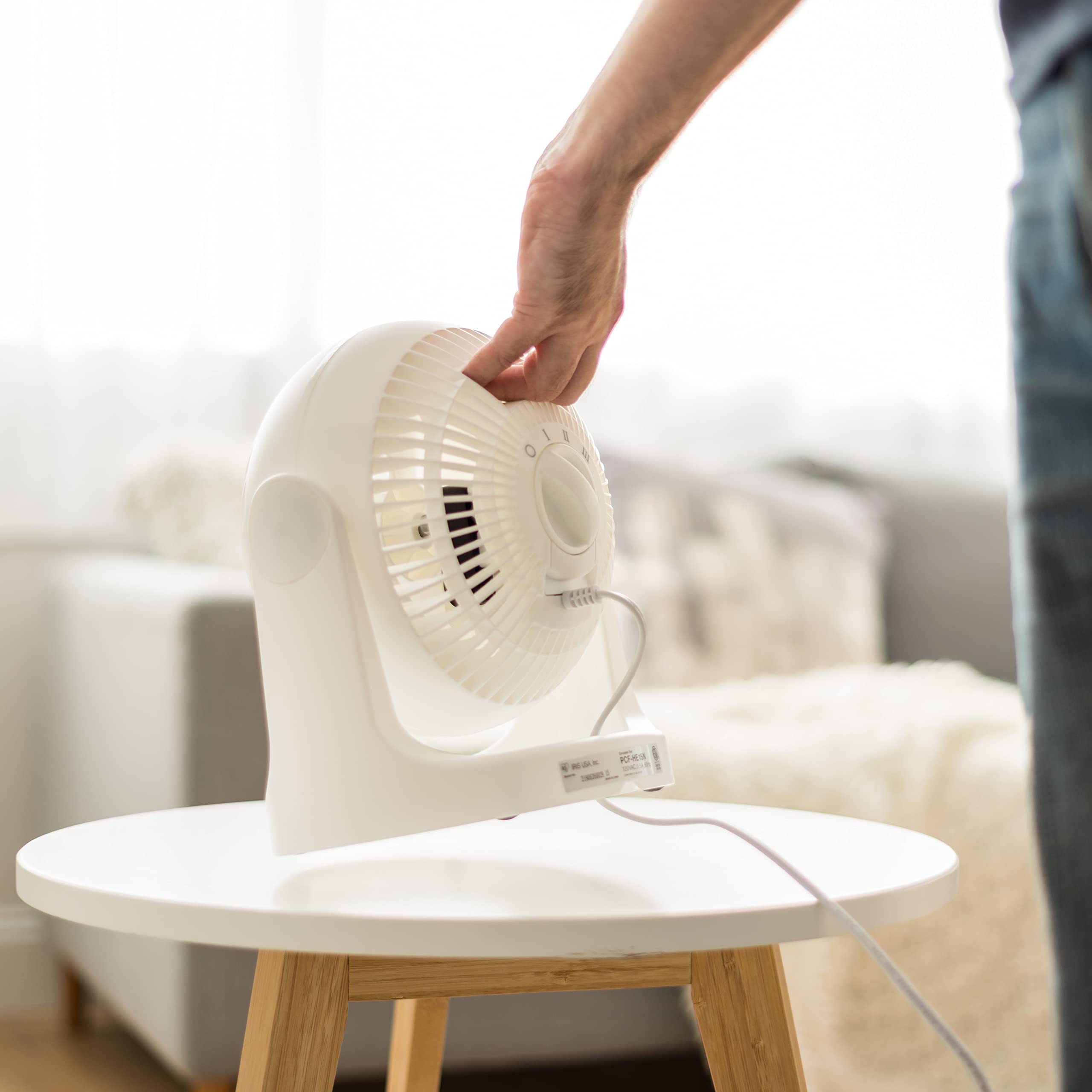 IRIS USA WOOZOO Desk Fan, Air Circulator, 3 Speeds, 52ft Max Air Distance, 360° Adjustable Tilt, 30 db Quiet Motor, Fan for Bedroom, Office, Dorm, Medium, White