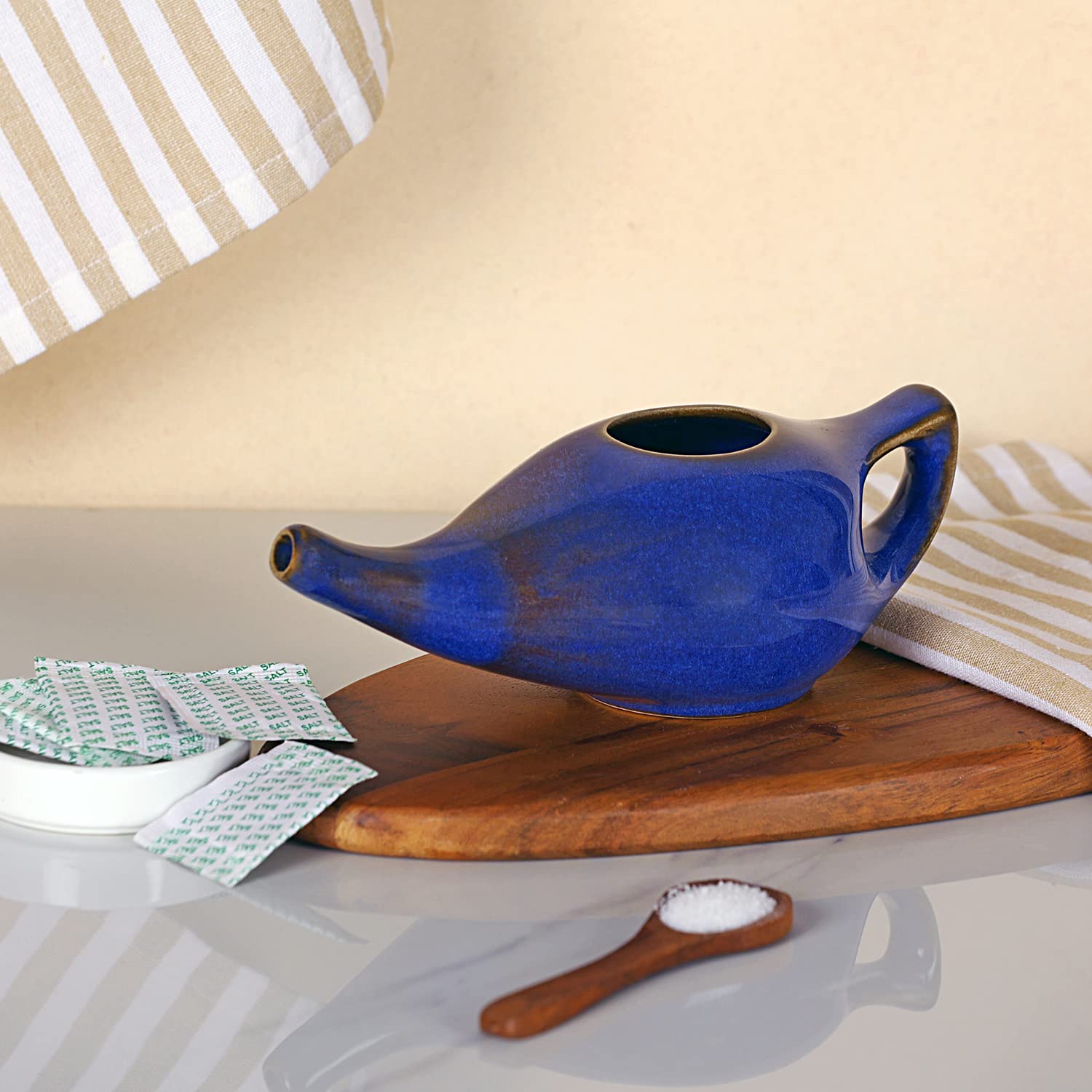 HealthGoodsIn Ceramic Neti Pot, Premium Handcrafted Durable, Dishwasher Safe with 2 Silicone Nozzle Tip, 225 Ml. (7.6 FL Oz) Capacity (Elegant Blue Gradient)