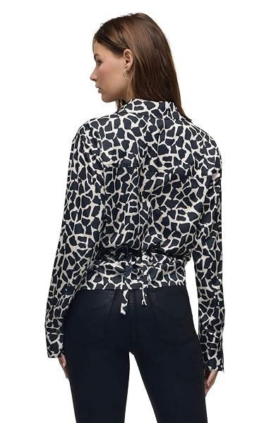 HUDSON WOMEN’S LONG SLEEVE WRAP SHIRT, GIRAFFE PRINT