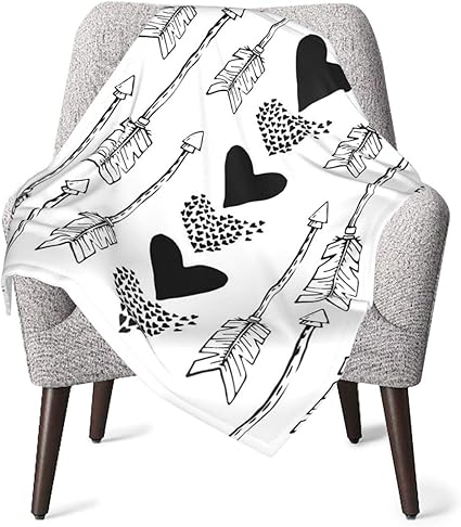 Amazon Co Jp ハート アロー ブラック ホワイト毛布 ひざ掛け ブランケット Blanket ハーフケット 暖かい ブランケット 赤ちゃん ベビータオルケット キャラクター 毛布 お昼寝 あったか ポリエステル100 大判 軽い 暖かい柔らかい 子供 キッズ用 通気性 保温性 出産