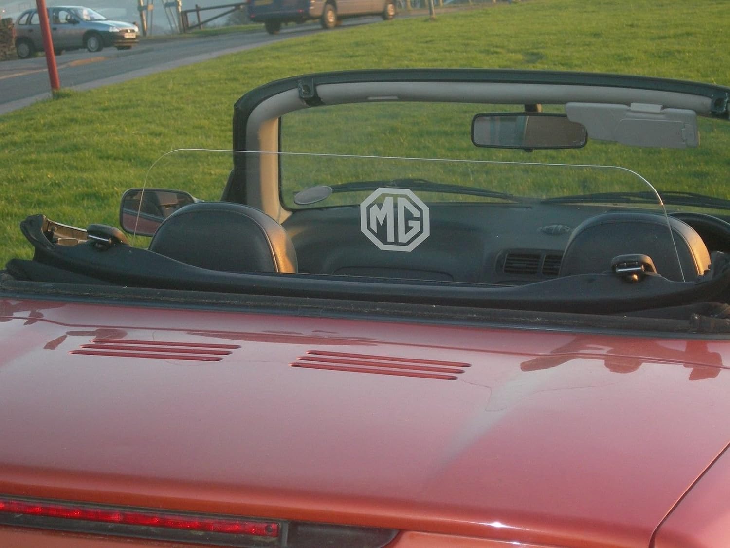 MGF MGTF CLEAR WIND DEFLECTOR STOP STOPPER: Amazon.co.uk: Car & Motorbike