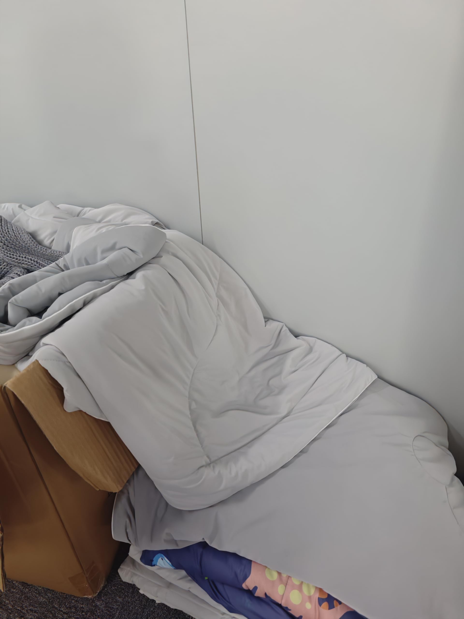 Guohaoi Throw Blanket