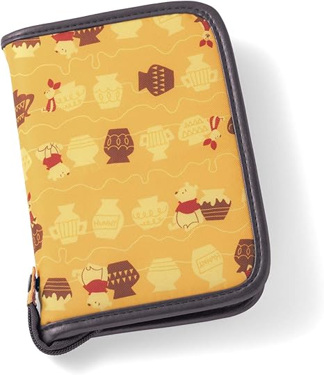 Amazon Co Jp ベルメゾン ディズニー お薬手帳 ケース ポーチ ホルダー くまのプーさん ホーム キッチン