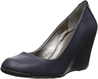 kenneth cole wedge pump