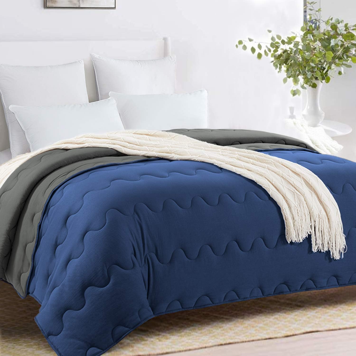 HOMBYS Queen Size Down Alternative Reversible Comforter