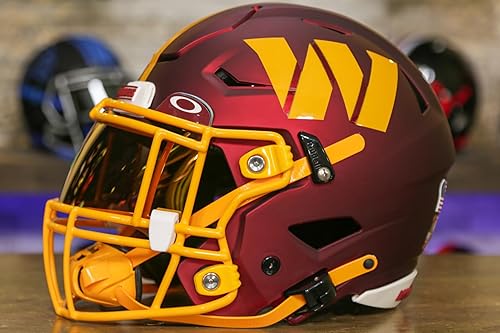 Riddell SpeedFlex Hard Cup Cam-Loc Chinstrap US Flag Helmet Decal  (Medium, GB Gold/Bright Yellow) Green Gr