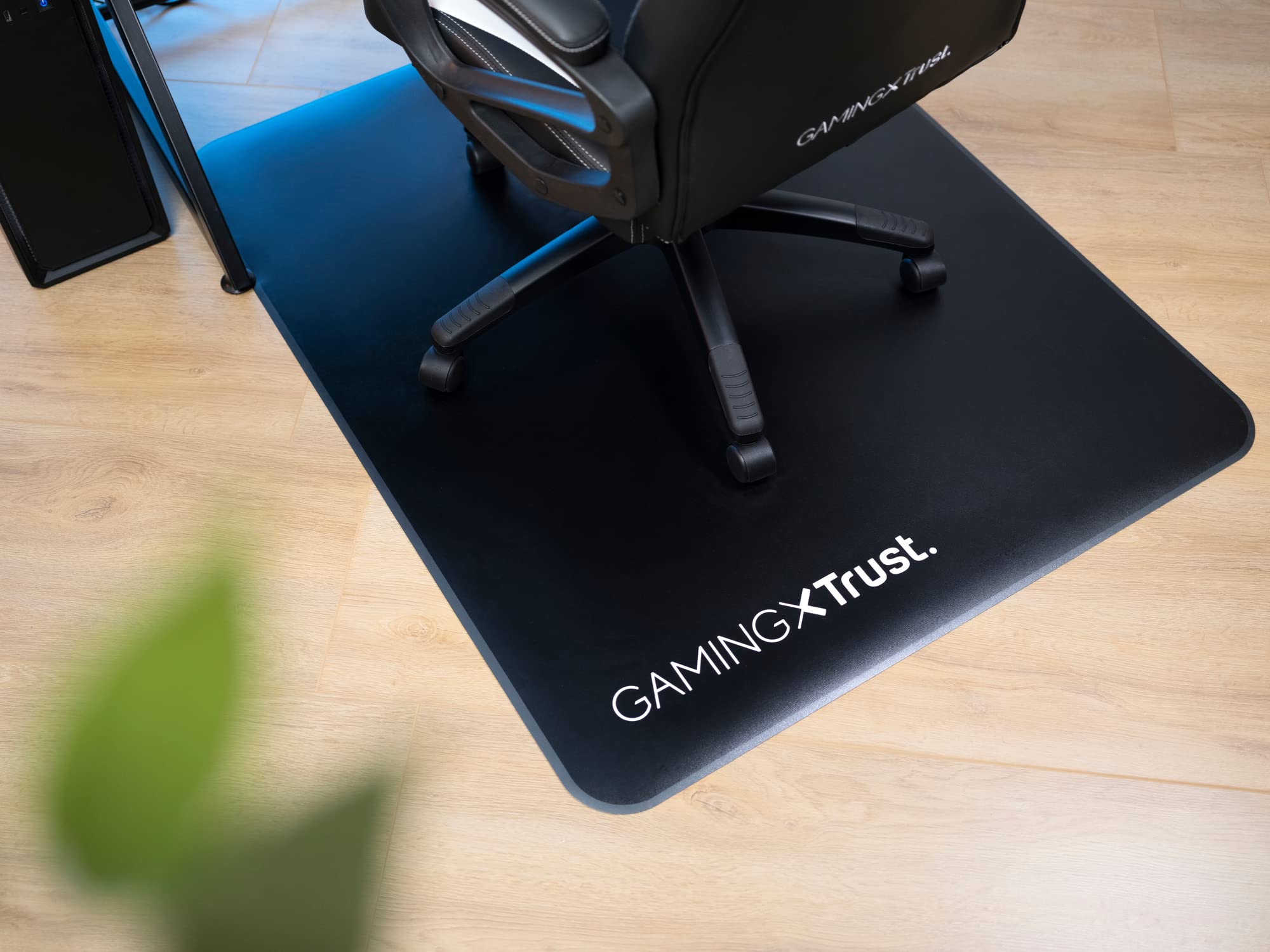Trust Gaming GXT 715 Bodenschutzmatte 99 x 120 cm, Stuhlunterlage für Gaming Stuhl & Bürostuhl, Unterlage für Hartböden, Schreibtischstuhl Unterlage aus Robustem Material – Schwarz 5