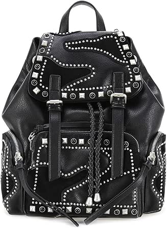 mochila negra tachuelas