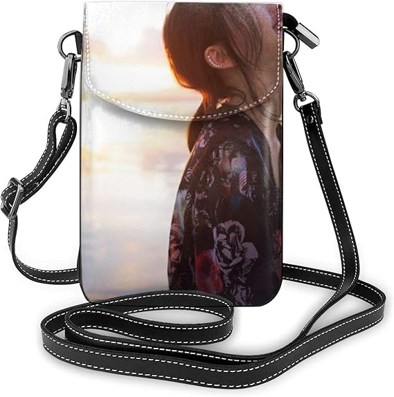 Amazon Co Jp 山本舞香 防水 スマホ ポーチ ショルダーバッグ 肩掛け おしゃれ 革 ショルダーバッグ メッセンジャバッグ 斜め掛けバッグ 多機能 お財布ポシェット スマホポーチ ショルダー レディース 服 ファッション小物