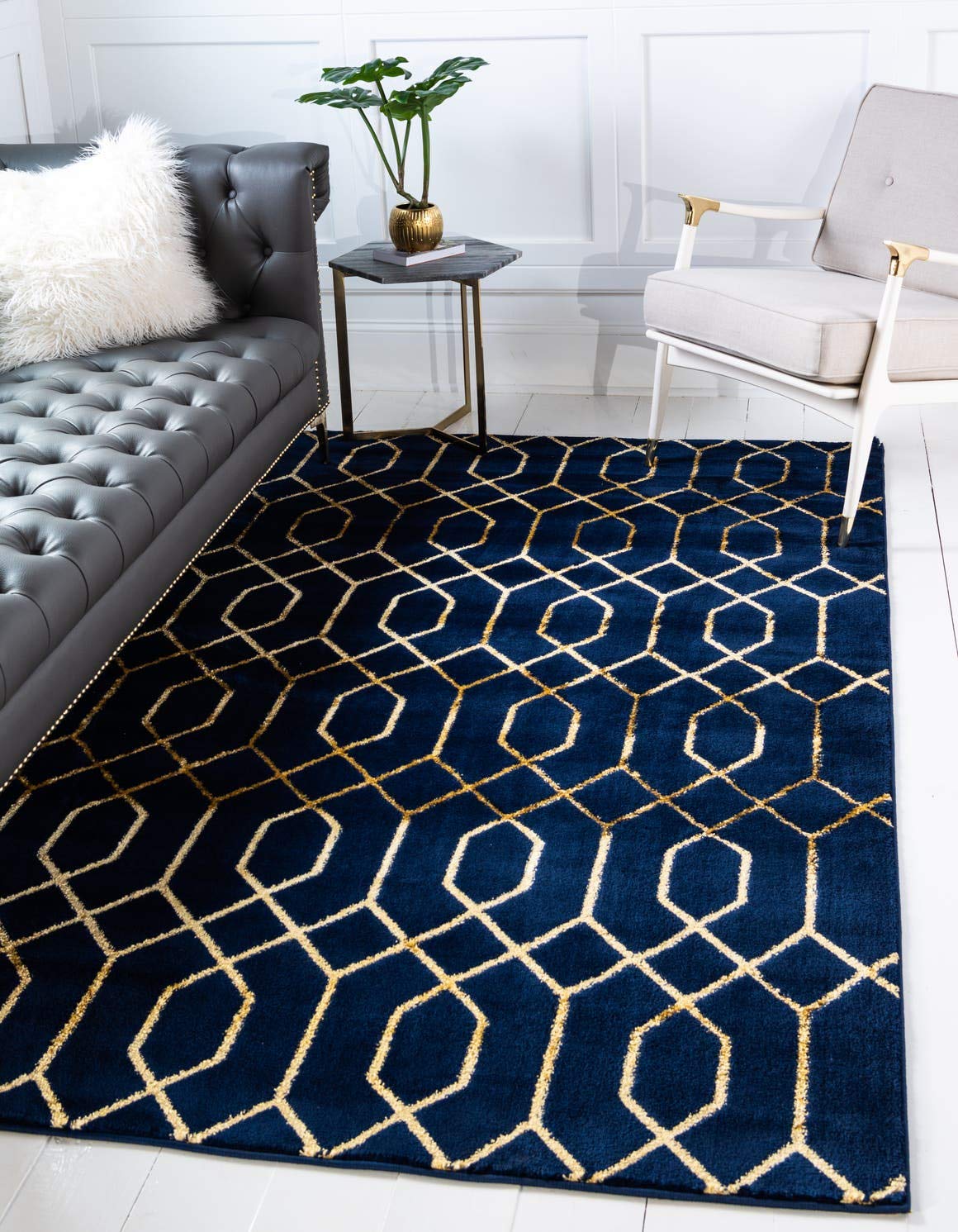 Marilyn Monroe Glam Collection Area Rug – Trellis (7′ 10″ x 10′ Rectangle, Navy Blue Gold/ Gold)