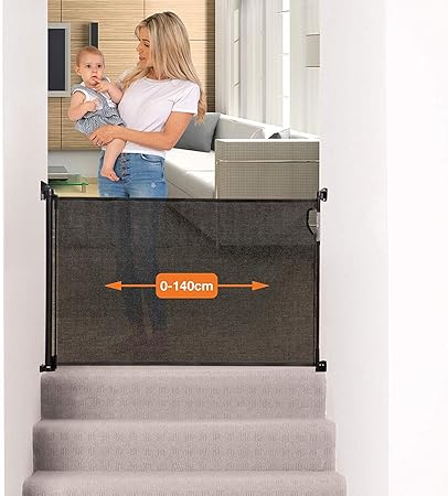 Dreambaby 0 140cm Barriere De Securite Extensible Retractable Pour Portes Et Escaliers Extra Haute Relocalisable Pour Une Utilisation A L Interieure Et A L Exterieure Version 19 Noir Amazon Fr Bebes Puericulture