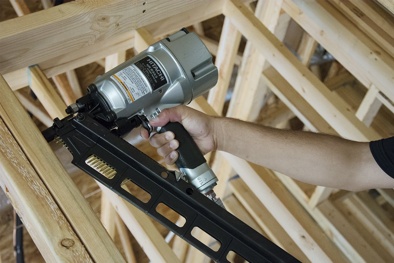 Купить Hitachi Framing Nailer в интернетмагазине Amazon с доставкой из