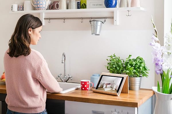 Bosch Smart Home Cmara de seguridad WiFi con giro de 360 para espacios interiores control mediante aplicacin o telfono compatible con Alexa