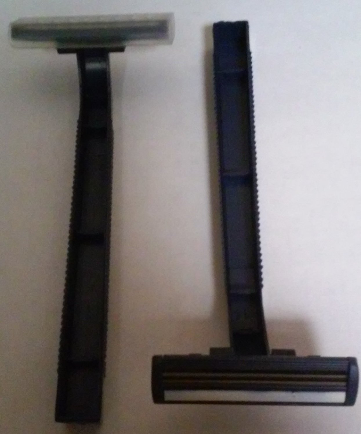 Twin Blade Disposable Razor With Soap Strip Ind. Wrapped Case Pack 200