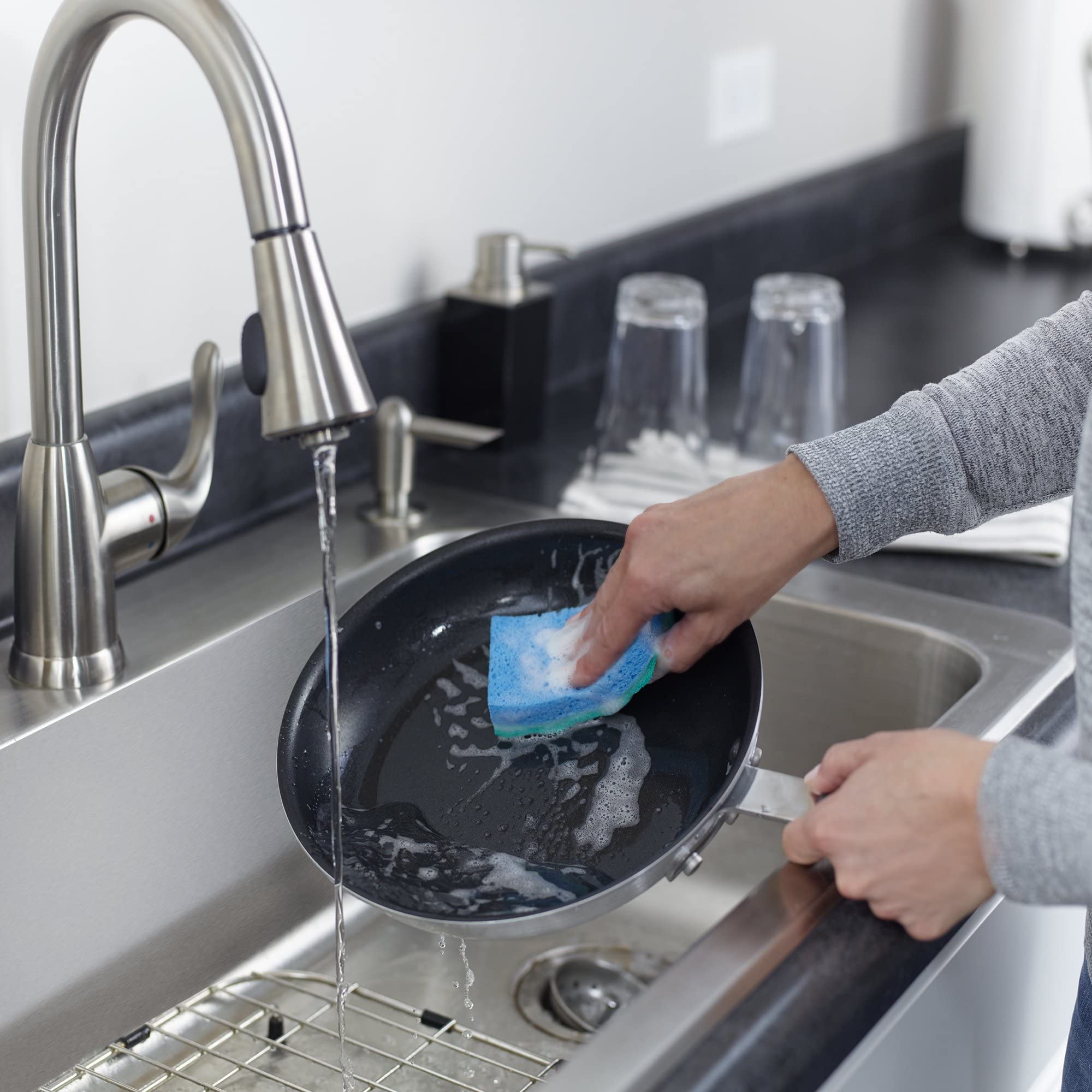 O-Cedar Scrunge Non-Scratch Scrub Sponge (Pack of 6) Multi-Use, All-Purpose, Odor-Resistant, Scrubbing Sponge Safely Cleans All Hard Surfaces in Kitchen and Bathroom