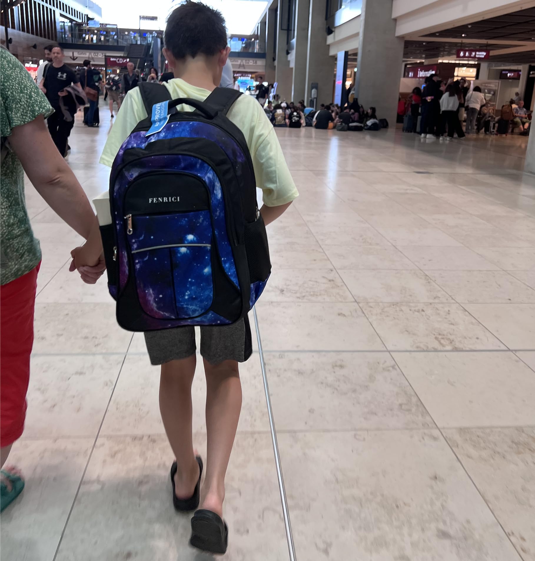 Fenrici Large Kids Backpack for Boys, Girls, 18 Inch Book Bags, 10 Compartments, 360° Laptop Protection