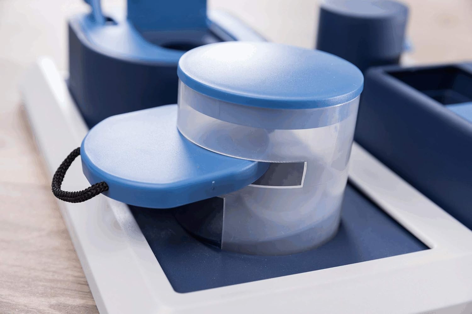 trixie dog activity poker box