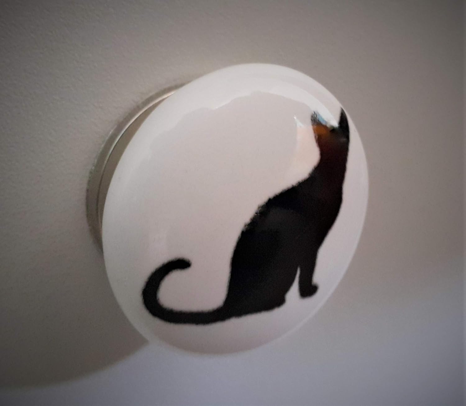 Lot De 8 Boutons Silhouette De Chat En Ceramique Par Fff Placard De Cuisine Meubles Poignees De Tiroir En Porcelaine Chat Facile A Installer Noir Et Blanc 38mm Amazon Fr Bricolage
