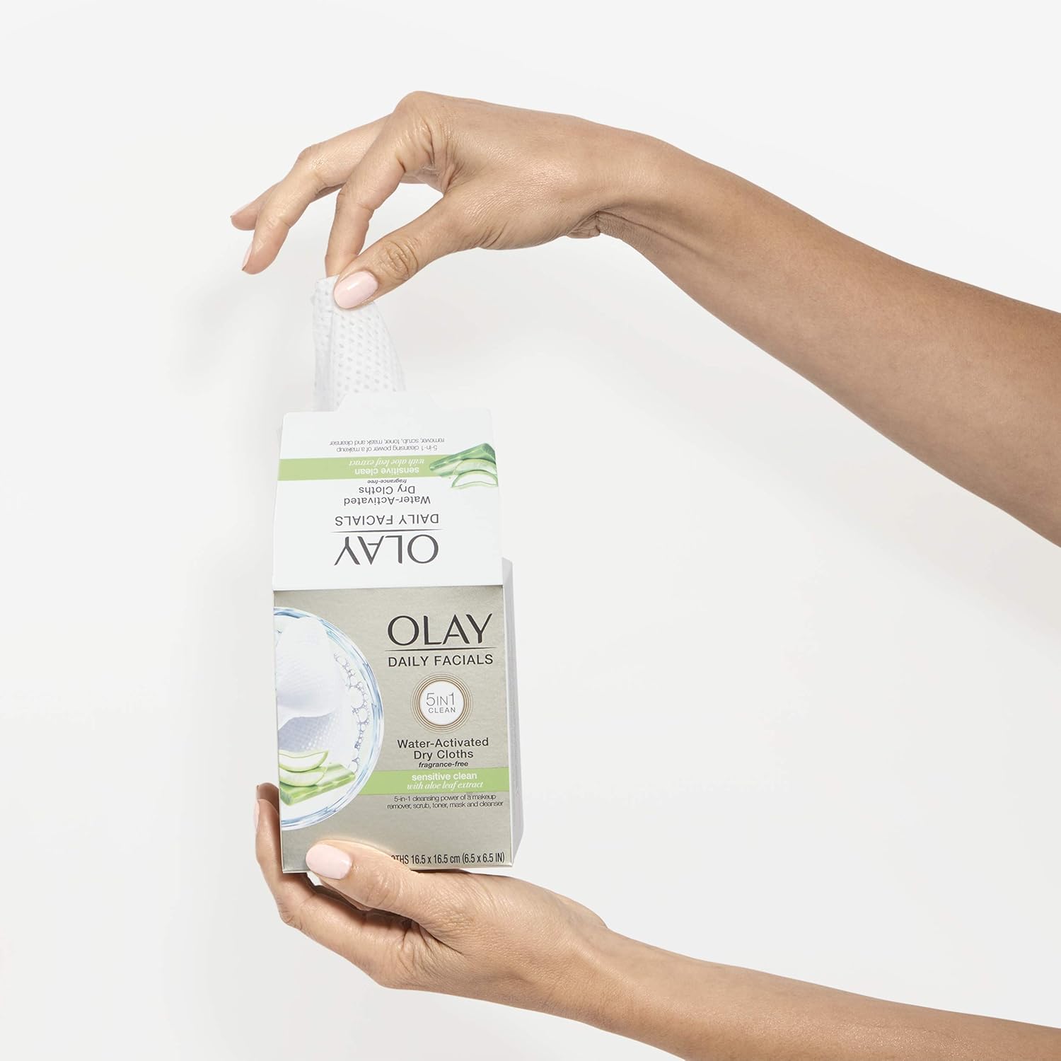 Makeup Remover Wipes by Olay Daily Facials Gentle Clean 5-in-1 Water Activated Cleansing Cloths, 33 count Packaging may Vary: Prime Pantry