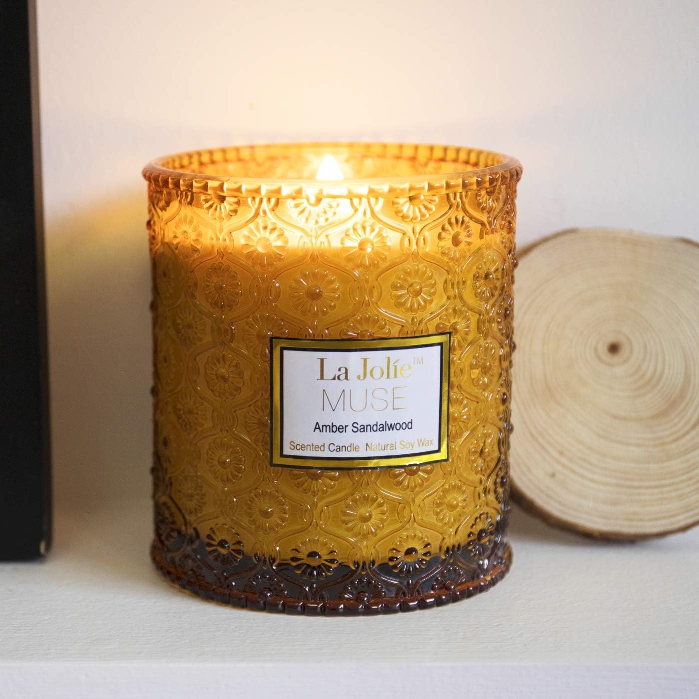 LA Jolie Muse Santal Himalayen Candle - Sandalwood, Fig & Amber, 19 oz - Image 5