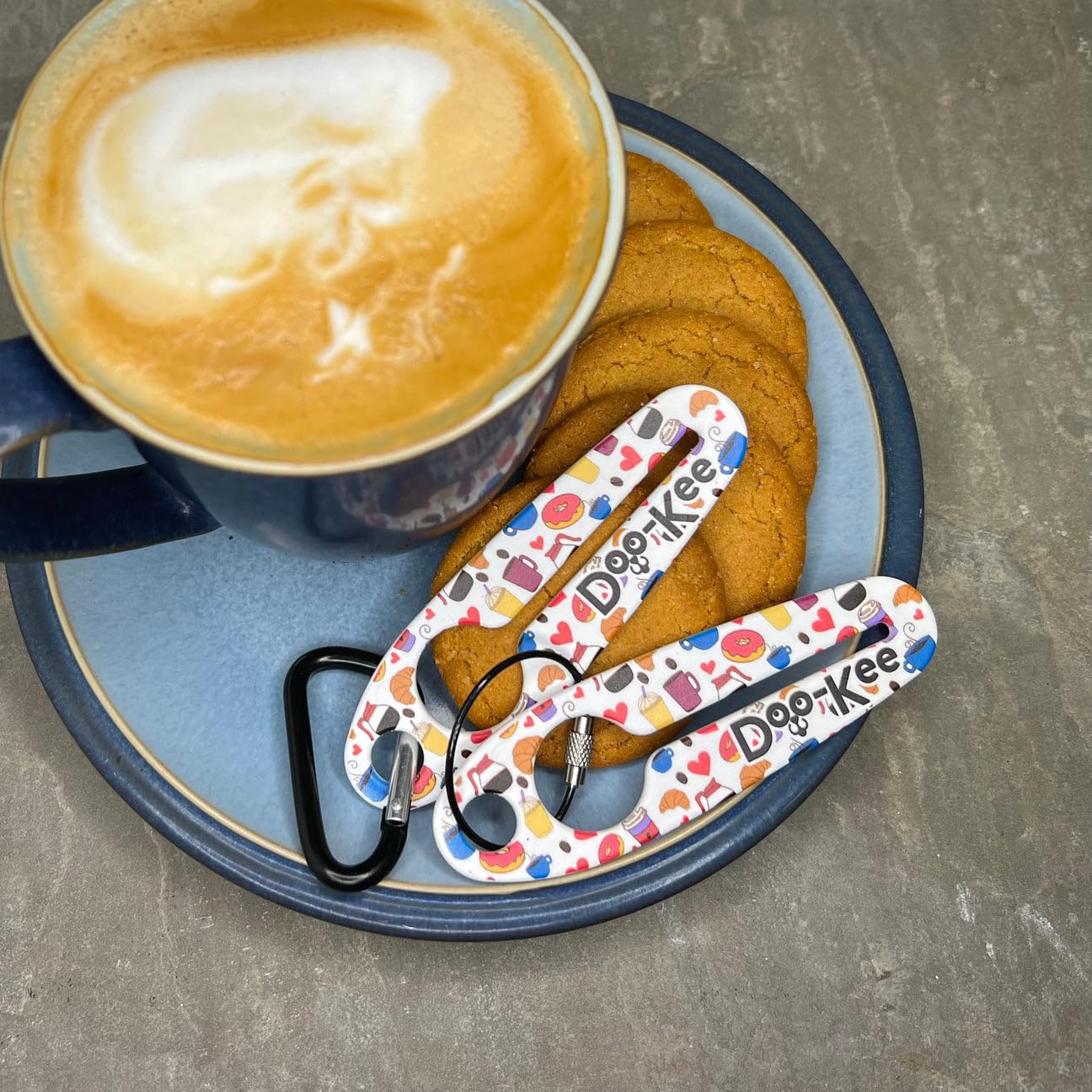 Doo-Kee - Used Poo Bag Holder (Donuts & Dog Walks)