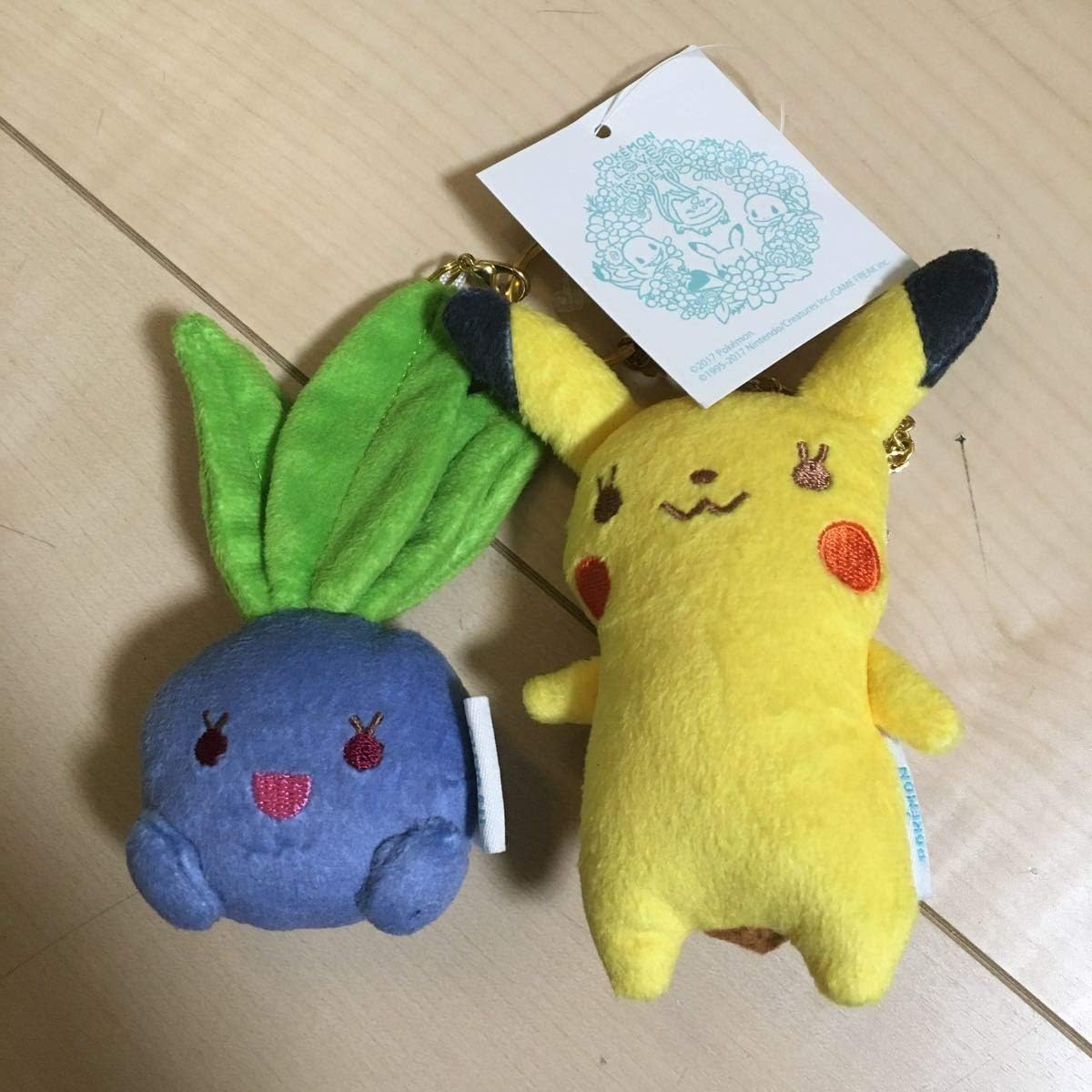 Amazon Co Jp イッツデモ ポケモン ペアマスコット ピカチュウ ナゾノクサ Itemo キーチェーン ストラップ 15 ホビー