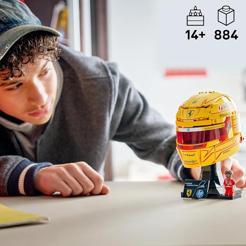 Editions Scuderia Ferrari HP Casque de Lewis Hamilton - Produit F1 - Maquette avec Minifigurine Collector - Décoration Intérieure - Cadeau pour Garçon dès 14 Ans et Adulte Fan d'Automobile 43022