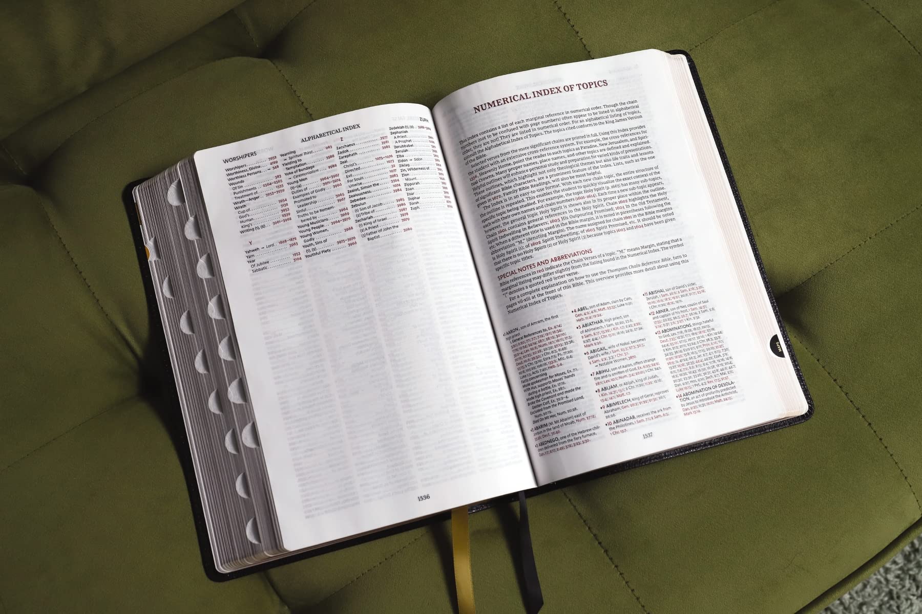 KJV, Thompson Chain-Reference Bible, Large Print, Bonded Leather, Black, Red Letter, Thumb Indexed, Comfort Print KJV, Thompson Chain-Reference Bible, Large Print, Bonded Leather, Black, Red Letter, Thumb Indexed, Comfort Print Bonded Leather